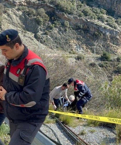 Antalya’da yol kenarında ölü bulunan kadının kocası gözaltına alındı