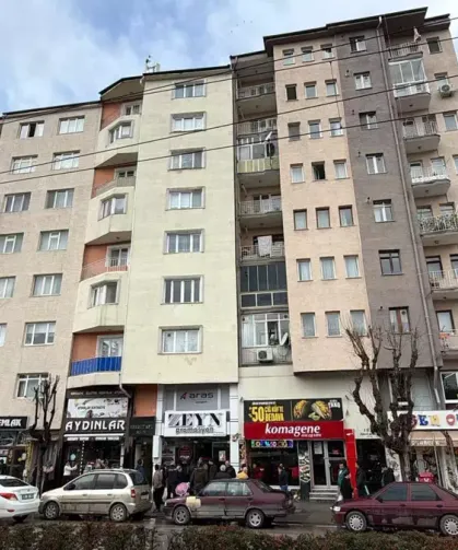 Baz İstasyonu Operatörü 7. Kattan Düşerek Öldü