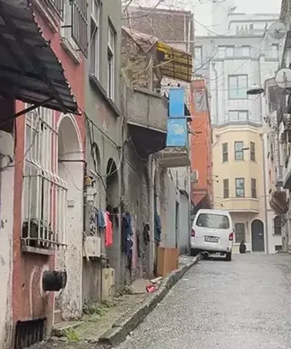 Beyoğlu'nda 6 aylık bebek öldü; anne ve bakıcı tutuklandı