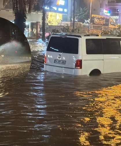 Bodrum’da şiddetli hava koşulları nedeniyle okullar tatil edildi