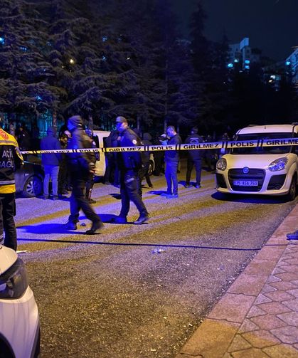 Cezaevinden İzinli Çıkan Adam, Ailesini Öldürüp Canına Kıydı