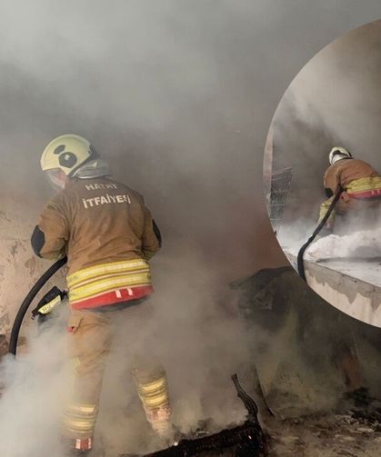 Hatay’da apartman dairesi ve metruk binada yangın