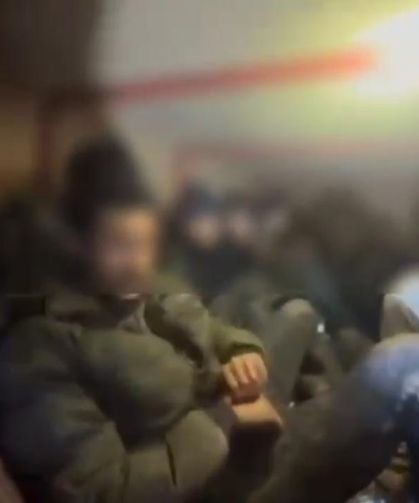 Hayvan Dışkısıyla Kamufle Edilen Bölmeden 19 Göçmen Çıktı