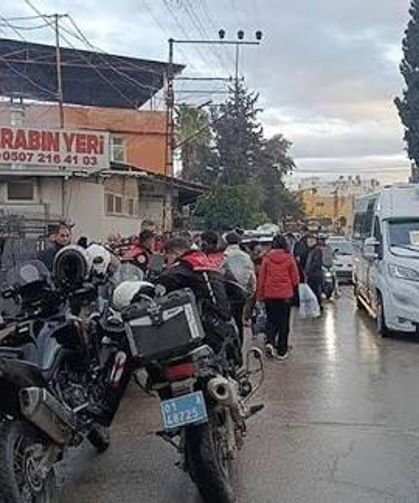 Kız kardeşi hakkında dedikodu yapıldığını iddia edip, tartıştığı 4 kişiyi yaralayan şüpheli tutuklandı