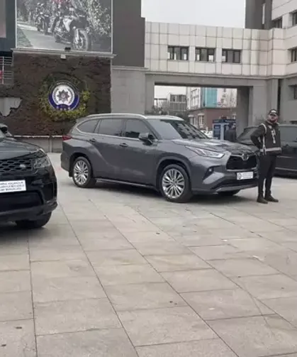 İstanbul'da kaçakçılara yönelik operasyonda 11 lüks araca el konuldu; 14 şüpheli yakalandı