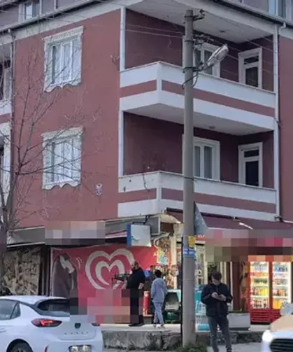 Kapıyı Kıran Eşinden Kaçmak İçin Balkondan Atladı