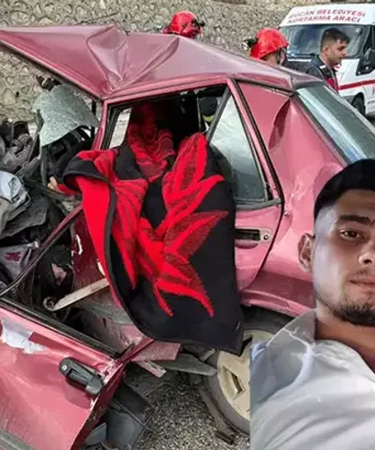 Minibüsle çarpışan otomobilin sürücüsü ve eşi hayatını kaybetti