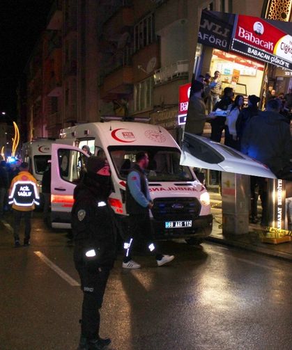 Silah sesleri sonrası 2'si kadın 3 kişi ölü bulundu