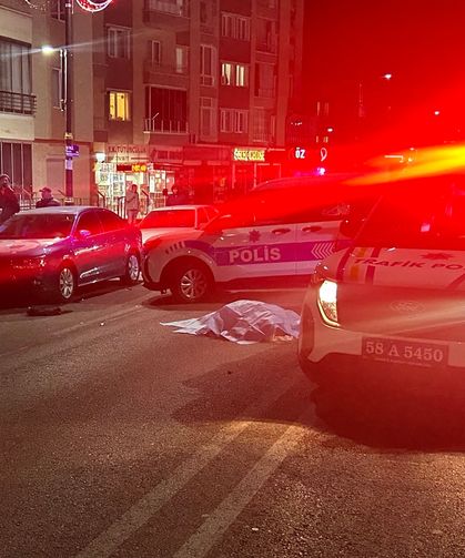 Teravih namazına giderken otomobil çarptı: 1 ölü, 1 ağır yaralı