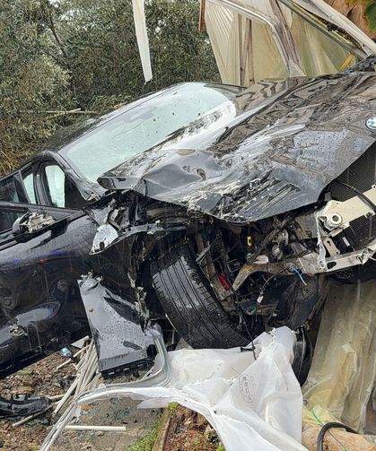 Alanya’da Lüks Otomobil Seraya Uçtu: Aynı Noktada 3 Günde İkinci Kaza