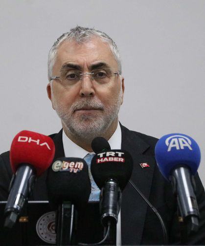 Bakan Vedat Işıkhan Uşak’ta konuştu: herkesin pusulası Türkiye’nin menfaati olmalı