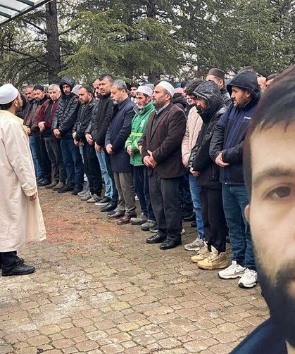 Bayram yolunda kazada hayatını kaybeden çift toprağa verildi