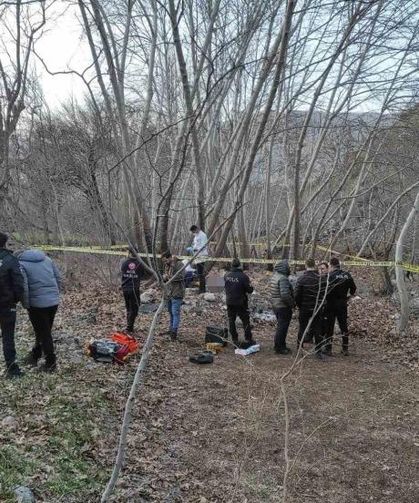 Dere Kenarında Erkek Cansız Bedeni Bulundu