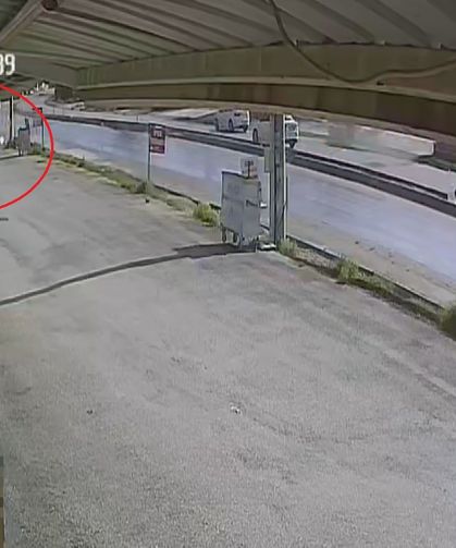 Hatay’da Kontrolden Çıkan Araç 3 İş Yerini Vurdu