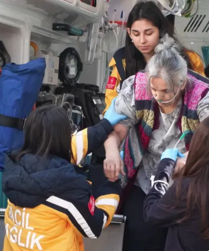 Kadıköy’de 8’inci katta yangın! 1 kişi hastaneye kaldırıldı