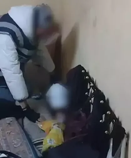 Kayseri'de cins*l istismar hükümlüsü halıların arasında saklanırken yakalandı