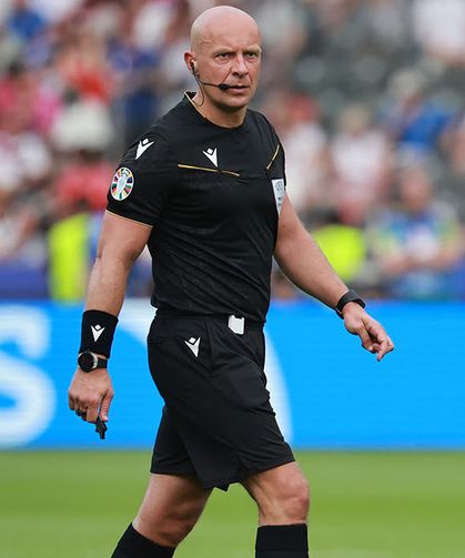 Liverpool - Galatasaray maçını Polonyalı hakem yönetecek