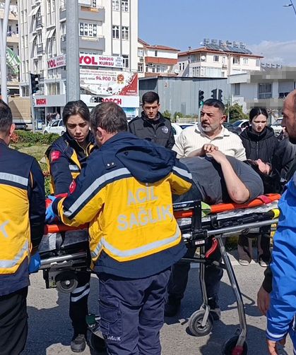 Manavgat’ta U Dönüşü Yapmak İsterken Motosikletini Devirdi: 1 Kişi Yaralandı