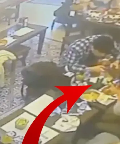 Mide Bulandıran Olay: Yemeğinden Çıkan Böcek Müşteriyi Yaraladı