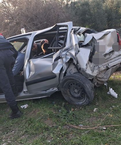 Osmaniye’de minibüs ile otomobil çarpıştı: 2 kişi yaralandı