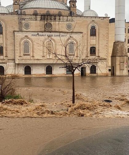 Şanlıurfa'da gök delindi! Balıklıgöl'den gelen görüntüler şoke etti