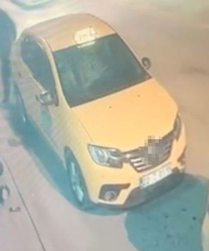 Yerde can çekişirken bakıp geçtiler, hayatını kaybetti