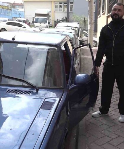 Arabayla takas etmek için yarısı ısırılmış ekmek döner teklif ettiler