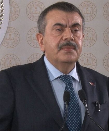 Bakan Tekin okullarda alınacak güvenlik tedbirlerini açıkladı