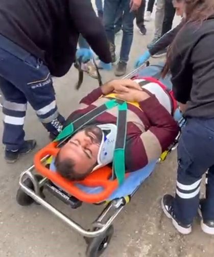 Isparta’da elma yüklü çekici kanala devrildi! 1 yaralı