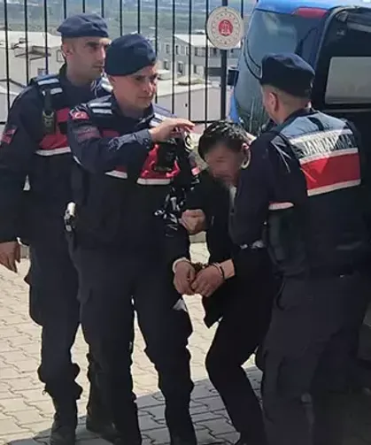 Babayla oğlunu öldürüp, diğer oğlunu yaralayan şüpheli adliyede