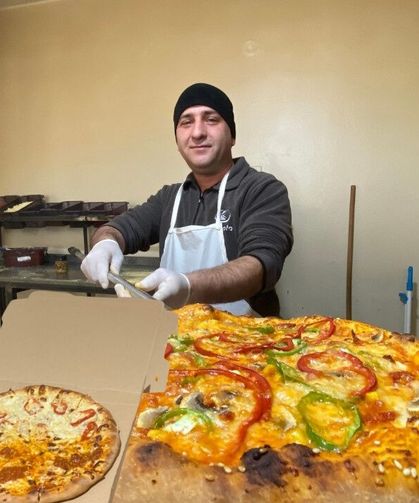 Bayburtlu yazılımcı kodları bıraktı, pizza ustası oldu!