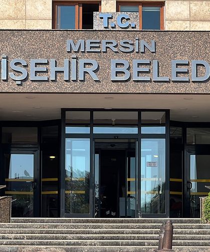 KHK ile ihraç olan şahsa belediye araç vermiş: Otomobil aile aracı gibi olmuş