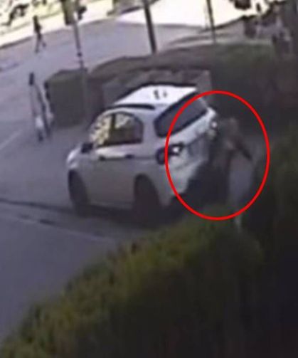 Kaldırıma çıkan araç yayayı ezdi: O anın görüntüsü ortaya çıktı