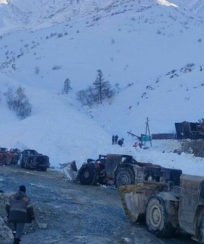 Maden sahasında çığ: 6 ölü