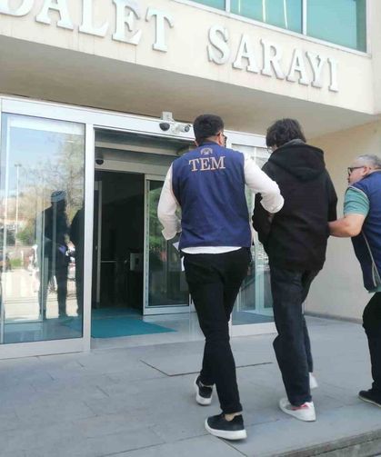 Okul müdürü ile 10 arkadaşını, sesli mesajla ölümle tehdit eden öğrenciye gözaltı