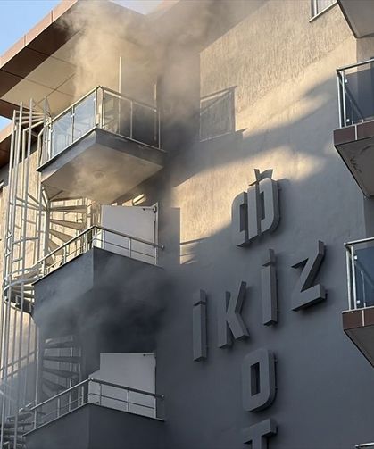 Otel Yangını! Tadilattaki Binada Korku Dolu Anlar