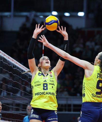 Sarı Melekler Evinde Yıkıldı! VakıfBank Seriye Fırtına Gibi Girdi