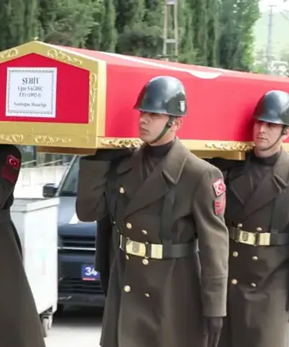 Şehit askerin cenazesi, ailesinin isteği üzerine 14 yıl sonra İstanbul’a nakledildi