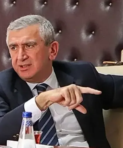 Akçakoca Belediye Başkanı Fikret Albayrak, gözaltına alındı