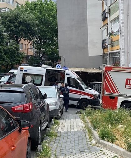 84 yaşında bir kadın evinde ölü bulundu