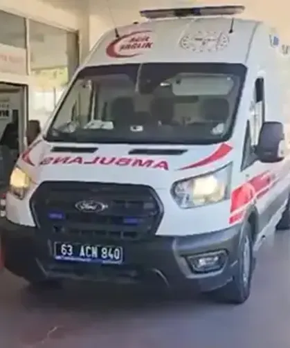 Bahçesinde gördüğü yılanı vurmak isterken av tüfeği ile 5 kişiyi yaraladı