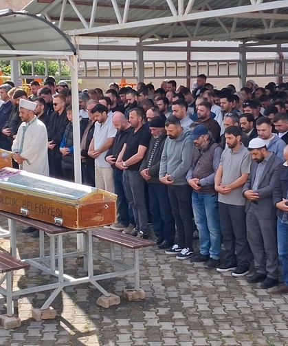 Bayram ziyareti acı bitti! Anne ve oğlu yan yana defnedildi