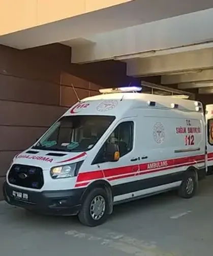 İki Aile Birbirine Girdi: Taşlı ve Sopalı Kavgada 15 Kişi Yaralandı