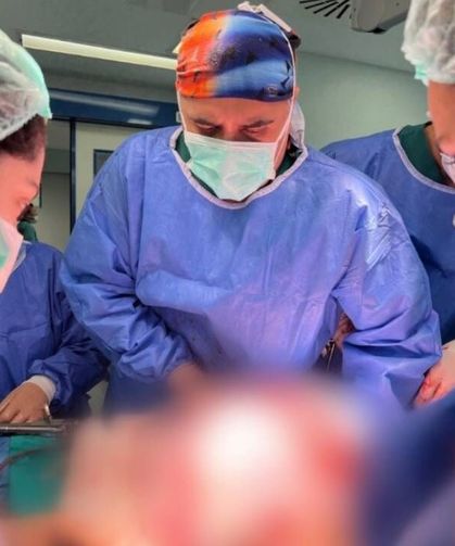 Karnındaki devasa şişlik 22 kiloluk tümör çıktı