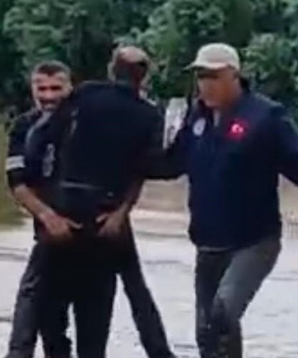 Mersin Erdemli'de sele kapılan vatandaş kurtarıldı