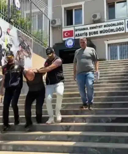 Tartıştığı kişilere ateş açtı; silah seslerini duyup sokağa çıkan kadın hayatını kaybetti
