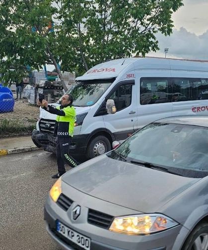Tokat Erbaa'da minibüs kazası 11 yaralı