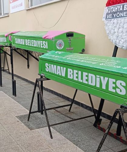 Zincirleme Kazada Hayatını Kaybeden 4 Kişilik Aile Toprağa Verildi
