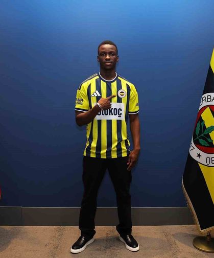 Fenerbahçe transferi bitirdi! Amara Diouf ile 5 yıllık sözleşme