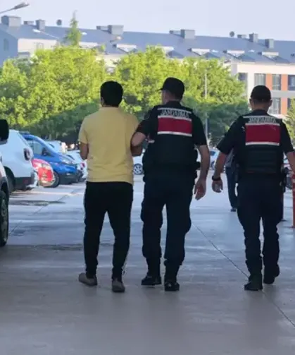 70 adrese 'uyuştur*cu' baskını; 60 gözaltı